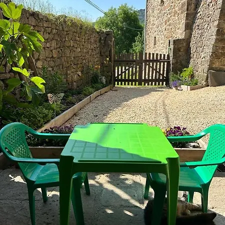 Maison D'amie Appartement Ajoux